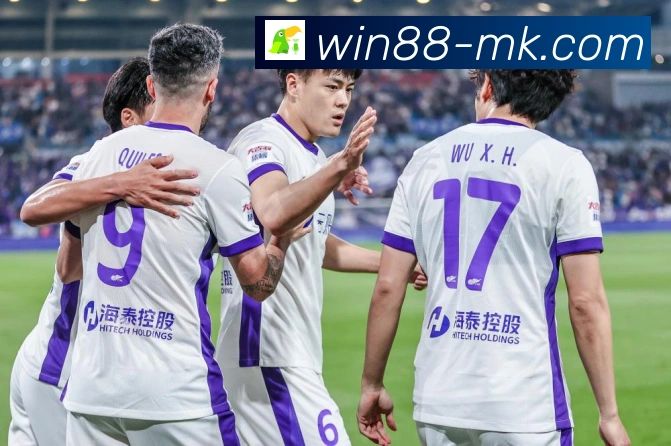 闪电速度与精准射门的荷兰传奇罗本职业生涯全解析 闪电速度与精准射门的荷兰传奇罗本职业生涯全解析