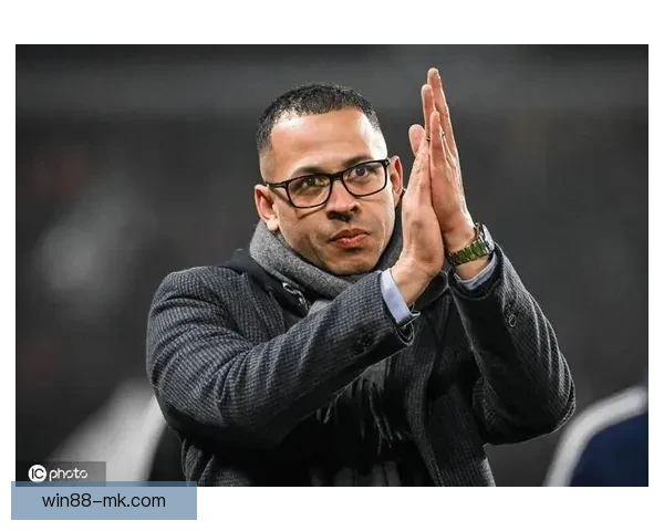 罗塞尼尔谈吉滕斯训练再度受伤并回应与恩佐谈话将择机说明原因细